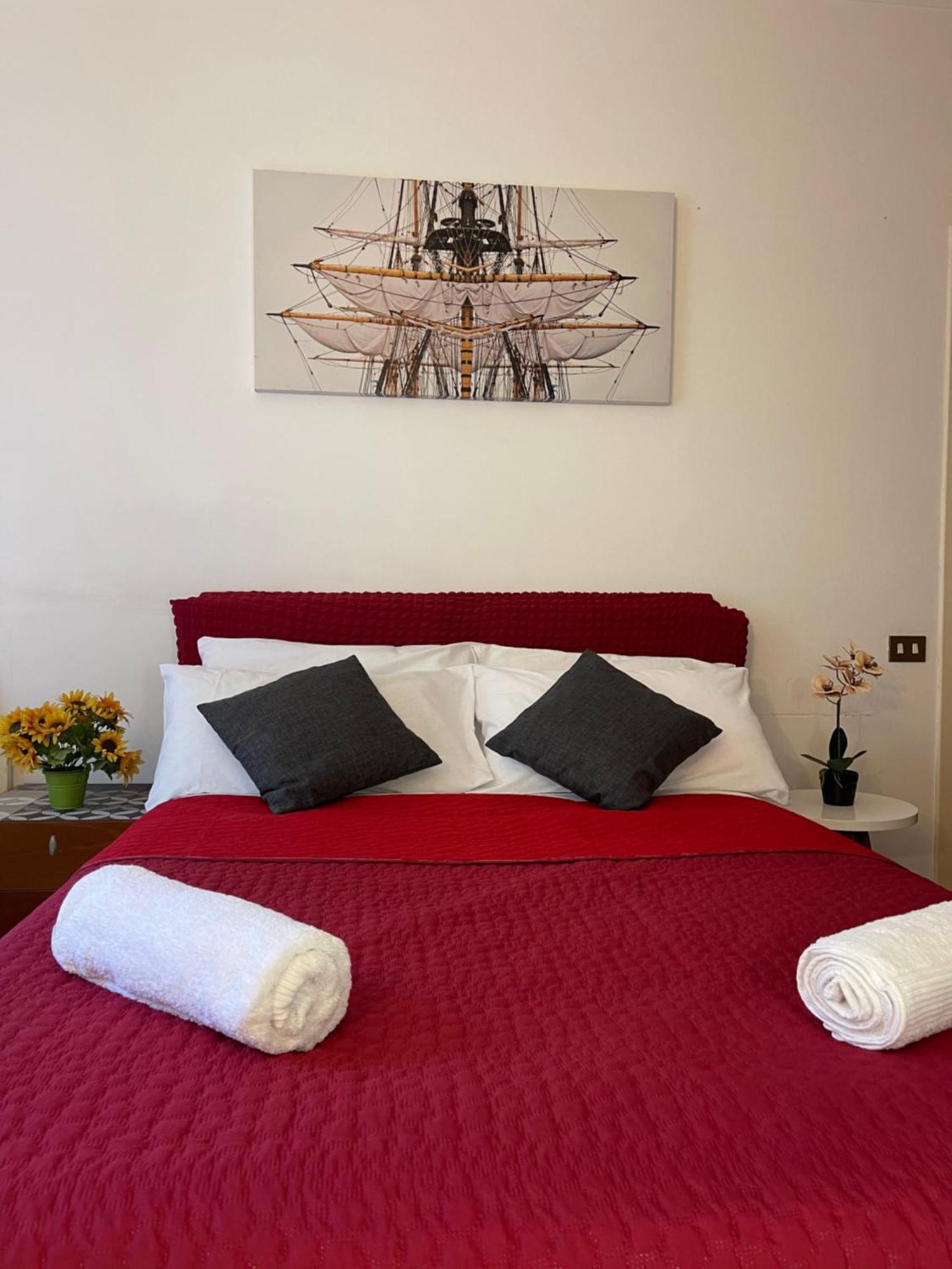 Holiday Colosseum Rome Bed and Breakfast Exteriör bild