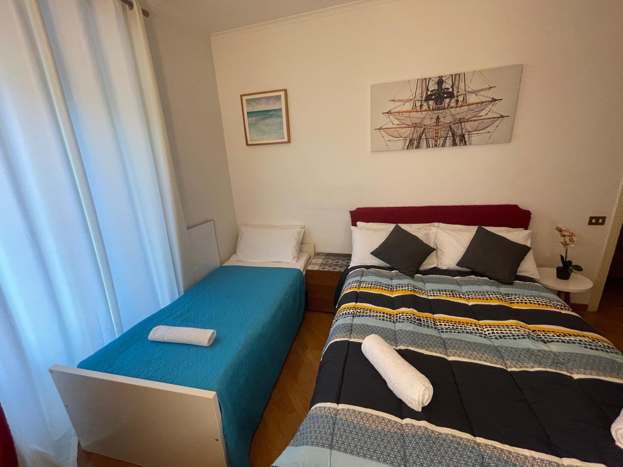 Holiday Colosseum Rome Bed and Breakfast Exteriör bild