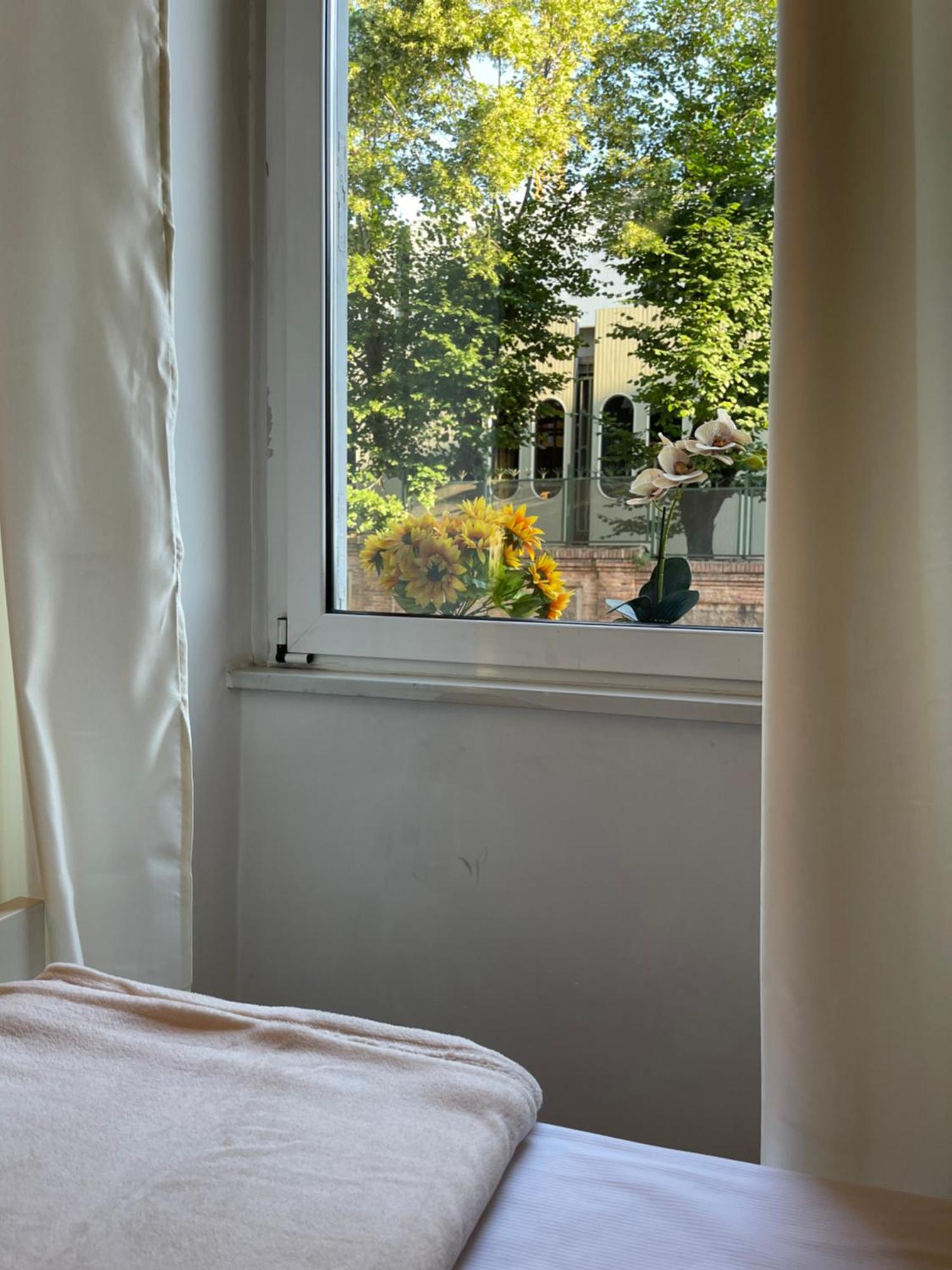 Holiday Colosseum Rome Bed and Breakfast Exteriör bild